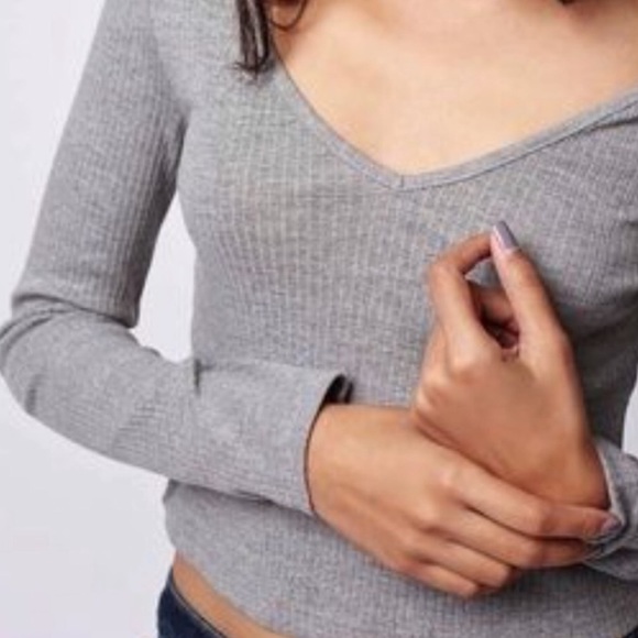 Topshop Tops - Topshop Vneck crop Top